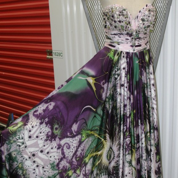 Tony Bowls Statement Gown - Picture 1 of 11